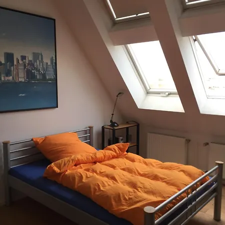 Ueber Den Daechern Von