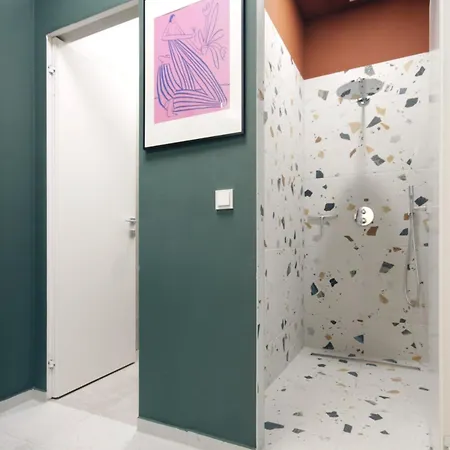 Apartment Poets Place Design In Kreuzberg - Space For 8 Persons *