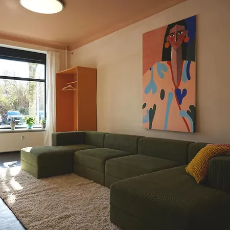 Poets Place Design In Kreuzberg - Space For 8 Persons * Berlin