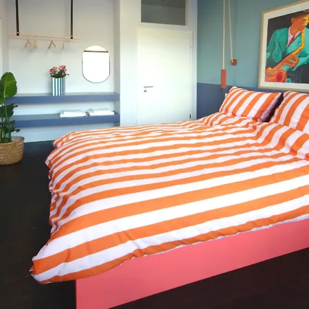 Apartment Poets Place Design In Kreuzberg - Space For 8 Persons Berlin