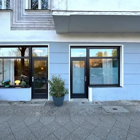 Poets Place Design In Kreuzberg - Space For 8 Persons Apartment *