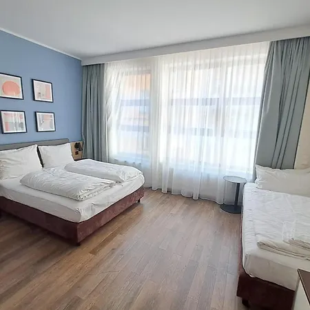 Garner - Schoeneberg By Ihg Hotel