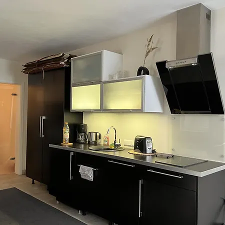 Mit Garten, Kamin U. Whirlpool Apartment