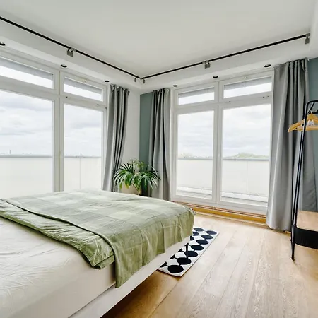 Big Urban Loft - Bis Zu 20 Personen - 180qm - 180 Grad Skyline Balkon Apartment
