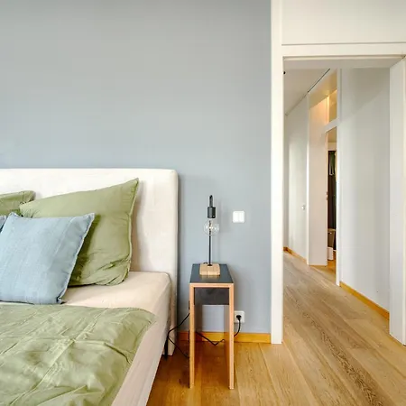 Apartment Big Urban Loft - Bis Zu 20 Personen - 180qm - 180 Grad Skyline Balkon Berlin
