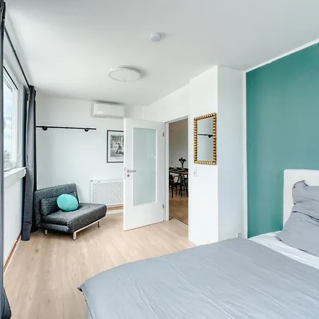 Big Urban Loft - Bis Zu 20 Personen - 180qm - 180 Grad Skyline Balkon * Berlin