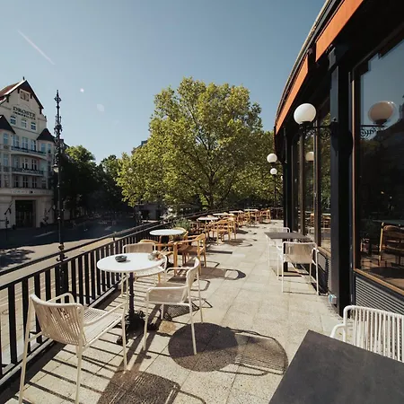 Отель Bristol