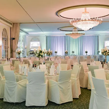 Bristol Hotel 5*