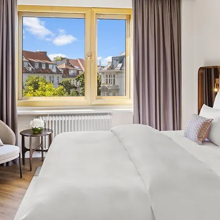 Bristol Отель 5*