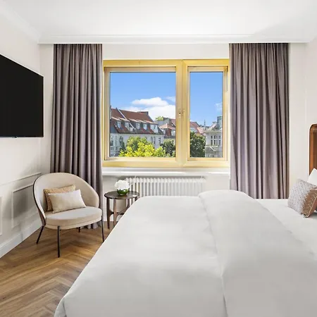 Hotel Bristol 5*