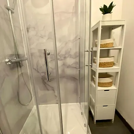 Central Studio In 5 Minutes To Alexanderplatz Apartment *