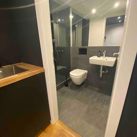 Central Studio In 5 Minutes To Alexanderplatz Apartment *