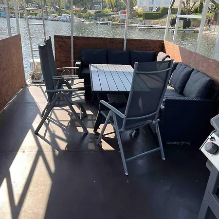 Party Grill Boot Hotel en barco *