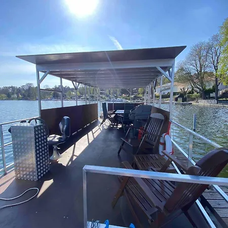 Hotel en barco Party Grill Boot *