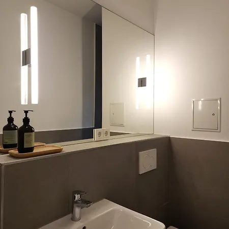 Nook X Salon - Gallery-apartment In Friedrichshain Appartamento