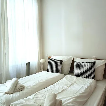 Nook X Salon - Gallery-apartment In Friedrichshain Berlino