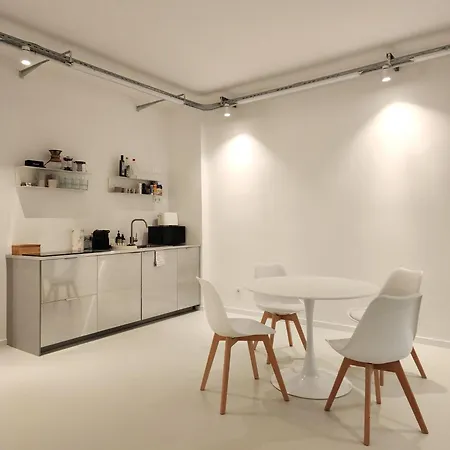 Nook X Salon - Gallery-apartment In Friedrichshain * Berlino