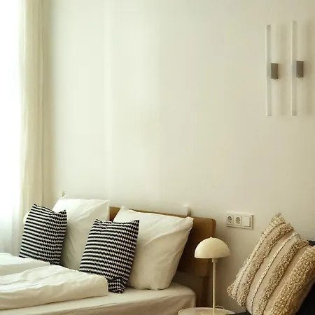 Nook X Salon - Gallery-apartment In Friedrichshain Appartamento
