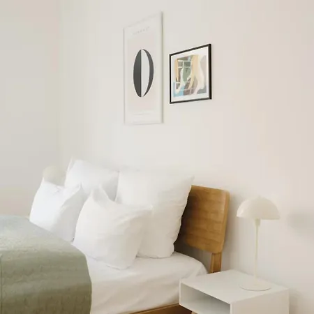 Nook X Salon - Gallery-apartment In Friedrichshain Appartamento *
