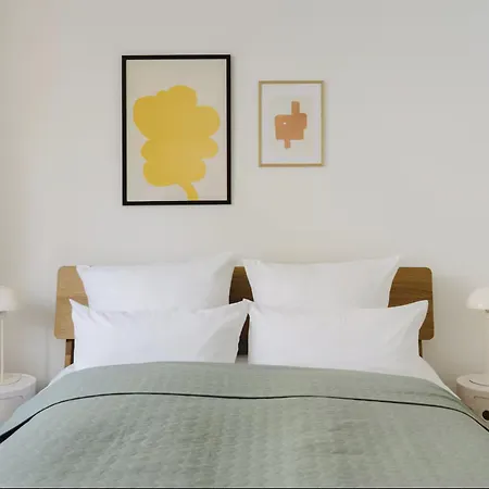Nook X Salon - Gallery-apartment In Friedrichshain Appartamento *