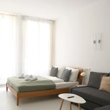 Nook X Salon - Gallery-apartment In Friedrichshain Appartamento