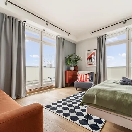 Big Urban Loft - Bis Zu 20 Personen - 180qm - 180 Grad Skyline Balkon Apartment