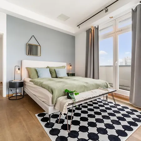 Apartment Big Urban Loft - Bis Zu 20 Personen - 180qm - 180 Grad Skyline Balkon