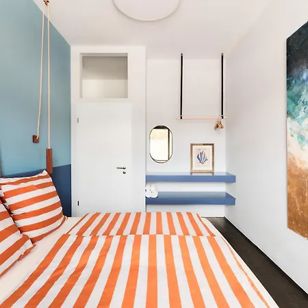 Poets Place Design In Kreuzberg - Space For 8 Persons * Berlin