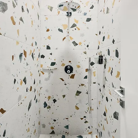 Poets Place Design In Kreuzberg - Space For 8 Persons Apartment Berlin