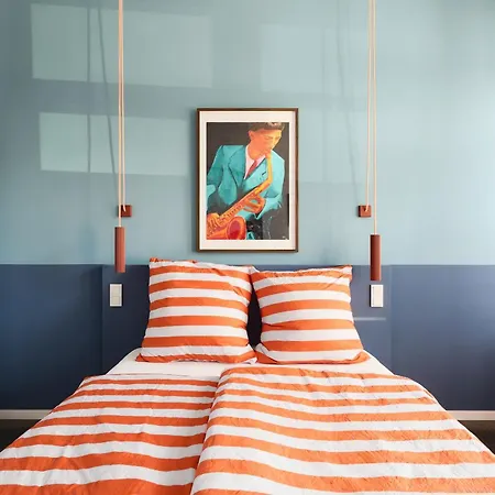Poets Place Design In Kreuzberg - Space For 8 Persons Apartment *