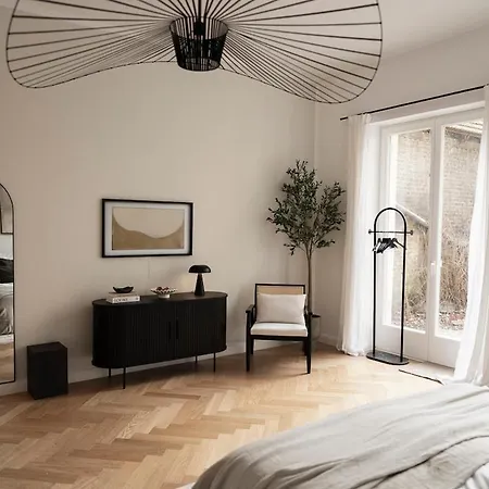 Design With Garden Apartment