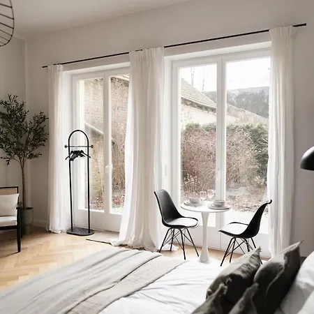 Apartment Design With Garden