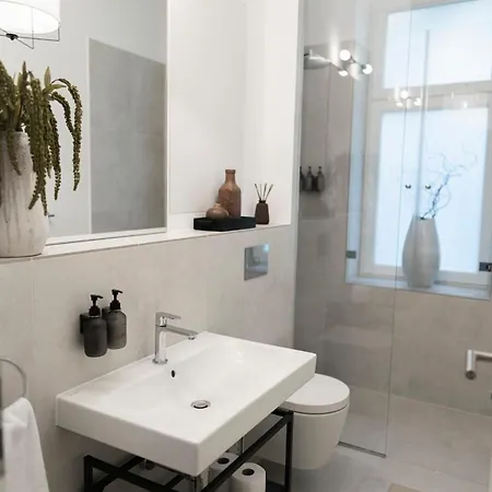 Design With Garden Apartment