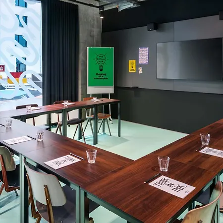 The Social Hub Alexanderplatz Extended 4* Berlino