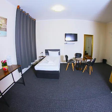 Karlshorst Szálloda 3*