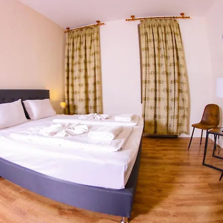 Karlshorst Hotel 3*