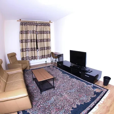 Szálloda Karlshorst 3*
