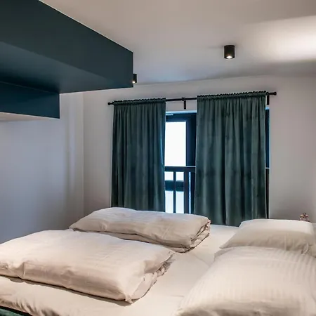 Oran 1 Apartment *