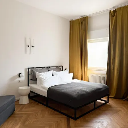 Apartment Nook Am Checkpoint Charlie *