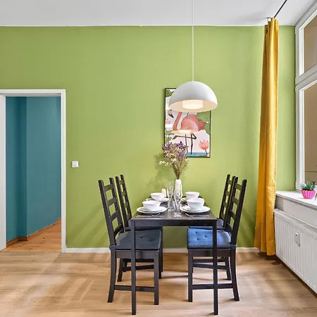 33 Efg Schoenhauser Allee Mit Balkon * Berlin