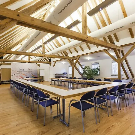 Hotel Akademie Pankow 3*