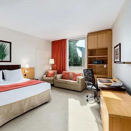 Nh West Szálloda 4*