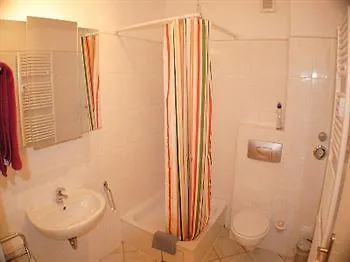 Cab City Hotel 3*