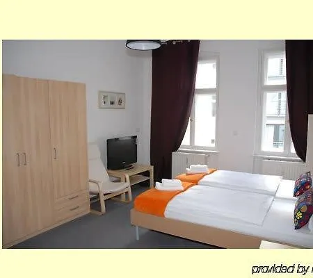 Elegant Apartotel 3* Berlin
