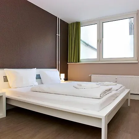 Apartmenthouse - Am Goerlitzer Park Aparthotel 3*
