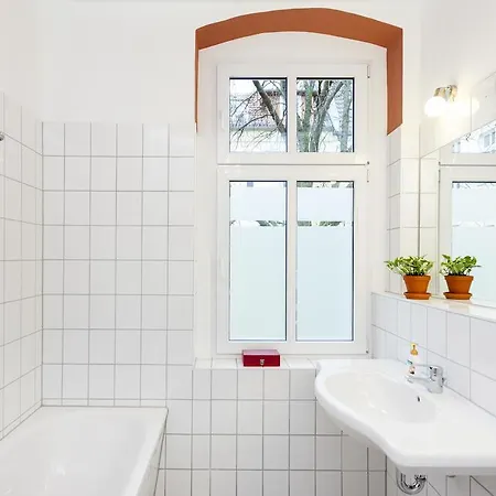 Winsstr. 68 Apartment *