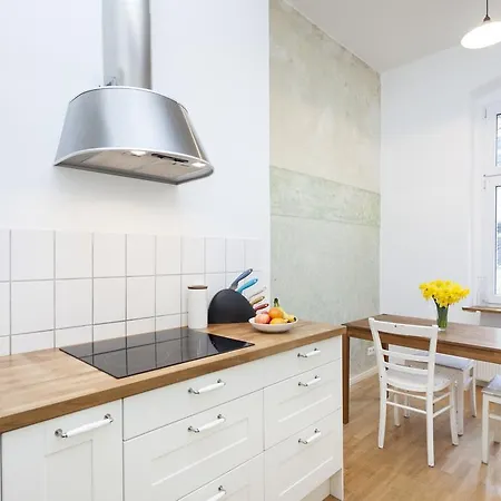 Winsstr. 68 Apartment