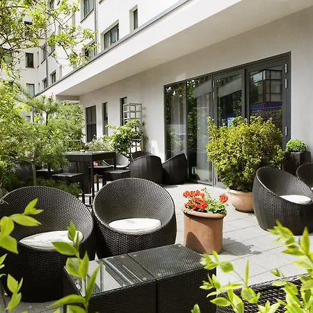 Hotel Novotel City Potsdamer Platz 3*