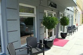 Hotel Adelante Boutique 4*
