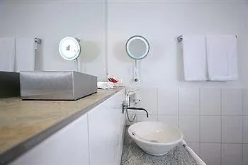 Hotel Adelante Boutique 4*